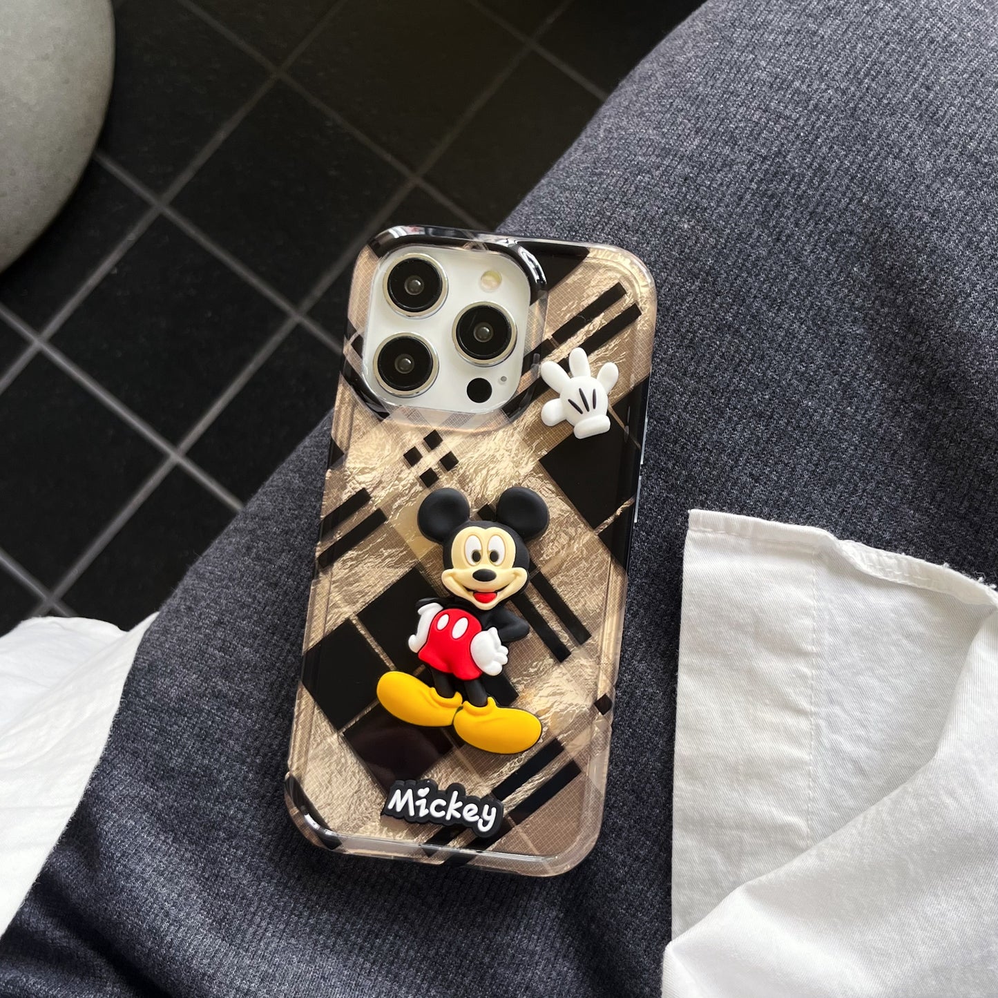 3D Mickey & Hand