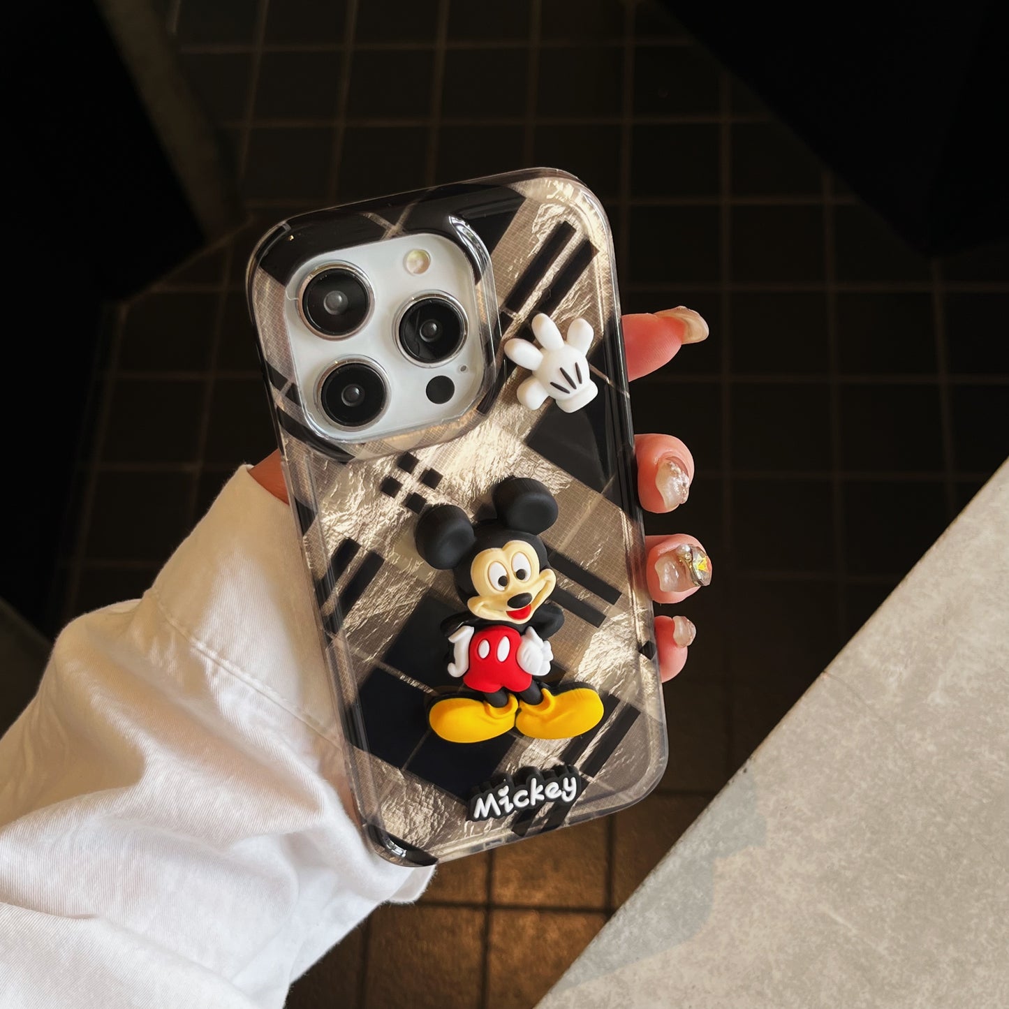 3D Mickey & Hand